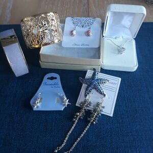 Lot Of Signed Jewelry..starfish, Bunny Some New